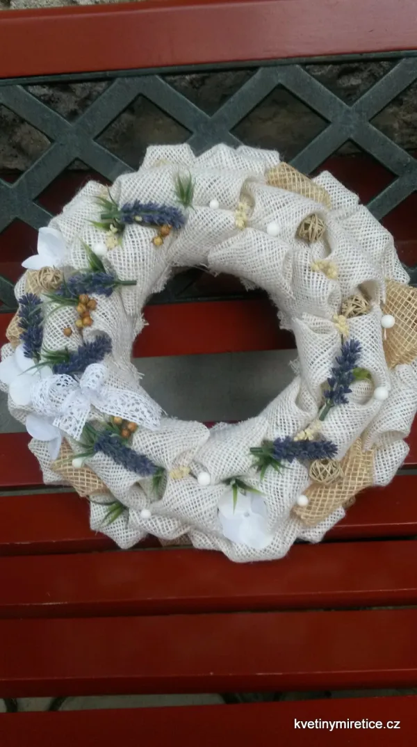 Věnce — fotografie 14