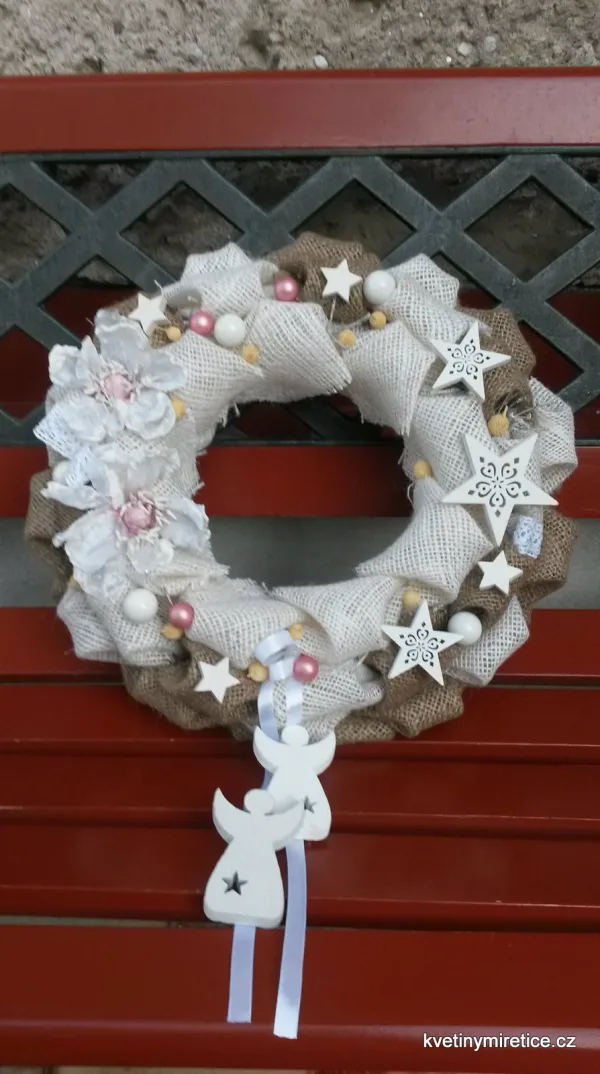 Věnce — fotografie 15