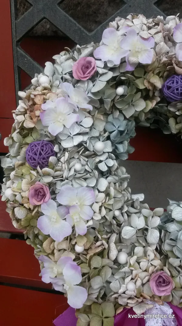 Věnce — fotografie 17