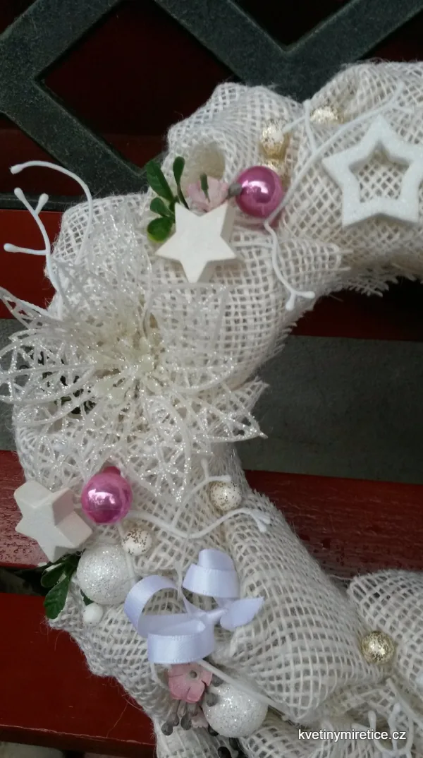 Věnce — fotografie 21