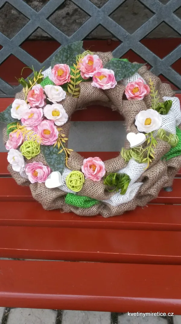 Věnce — fotografie 28