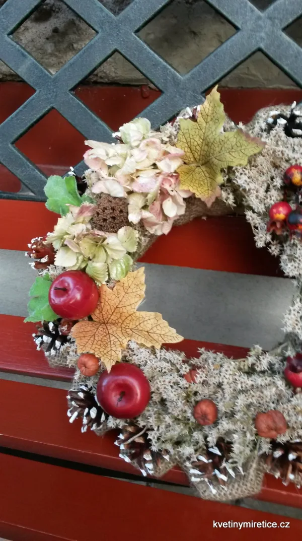 Věnce — fotografie 51