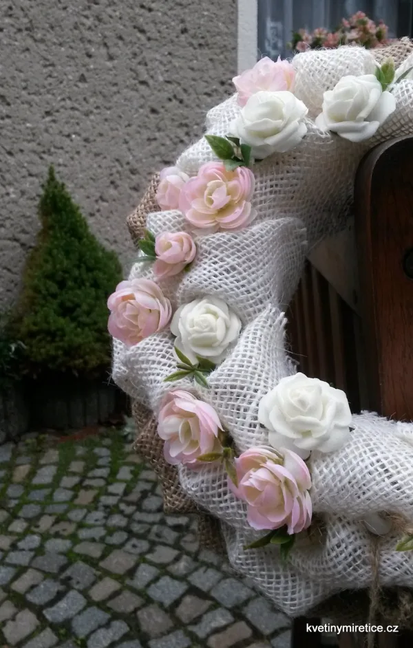 Věnce — fotografie 54