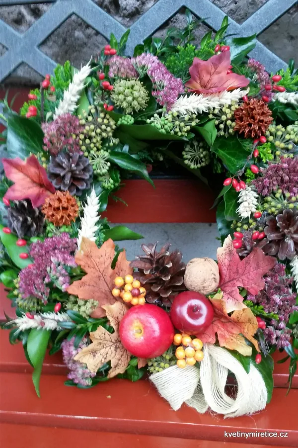 Věnce — fotografie 60