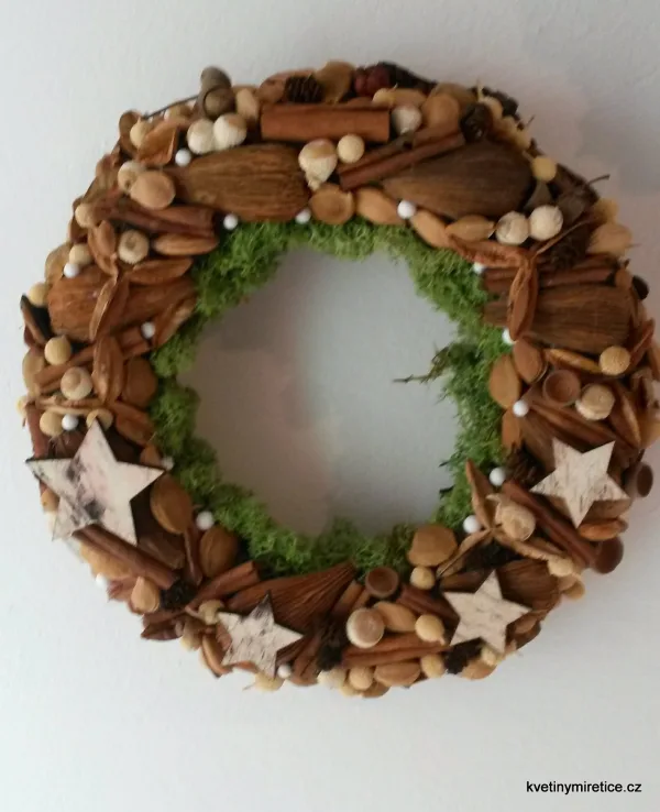 Věnce — fotografie 68