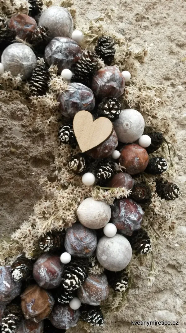 Věnce — fotografie 70